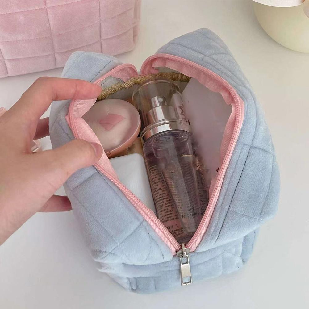 Cute Plush Makeup Bag For Wome - Travel Accessories Pillow 评论和价格