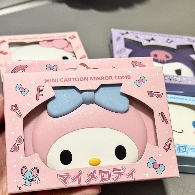 Hello Kitty Inspired Flip Open - Travel Accessories Needed 评论和价格